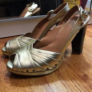 Le Due by Due Farina Gold Peep Toe Heels